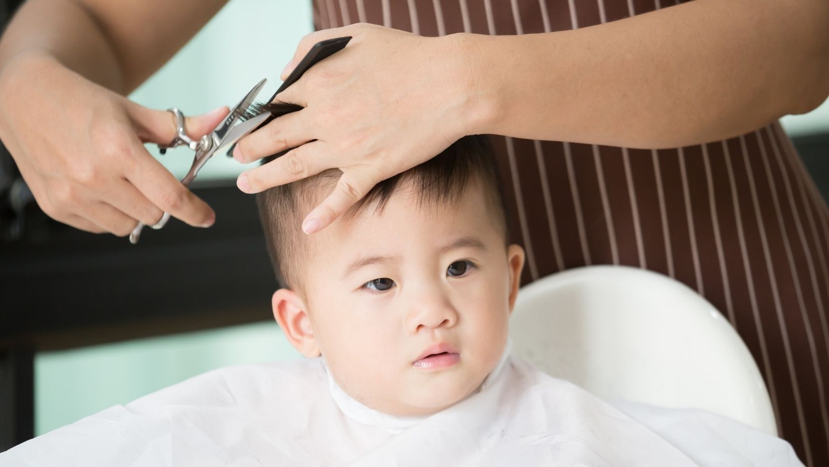 Tips Menebalkan Rambut Bayi Setelah Digundul